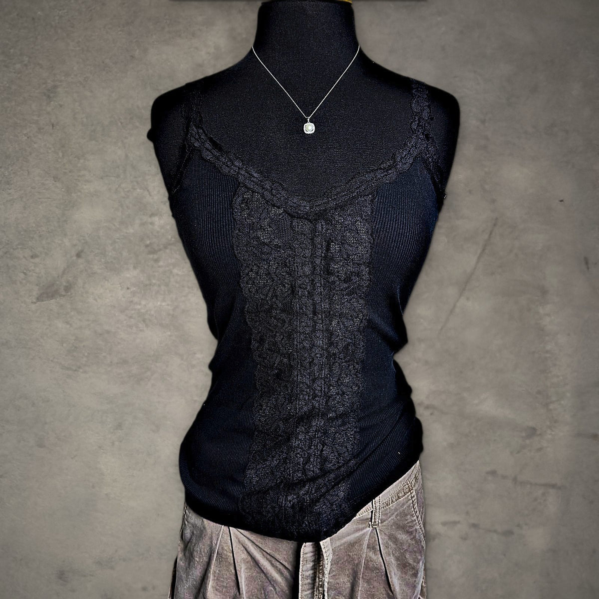 Nine 1 Eight Lace Trim Ribbed Cami Womens M Black Coquette