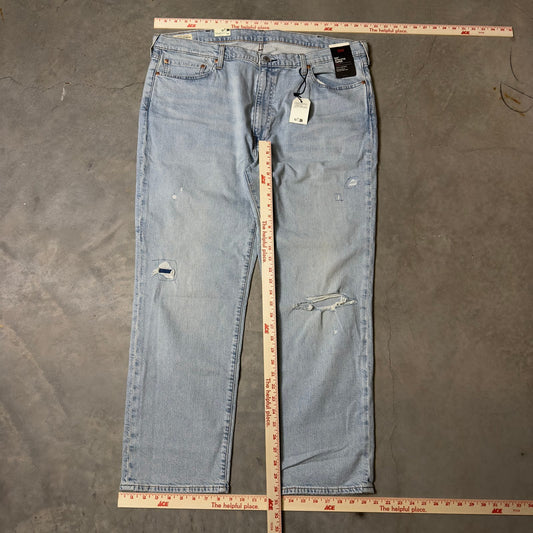 NWT Levi's Premium 541 Taper Jeans Mens 42x30 Distressed