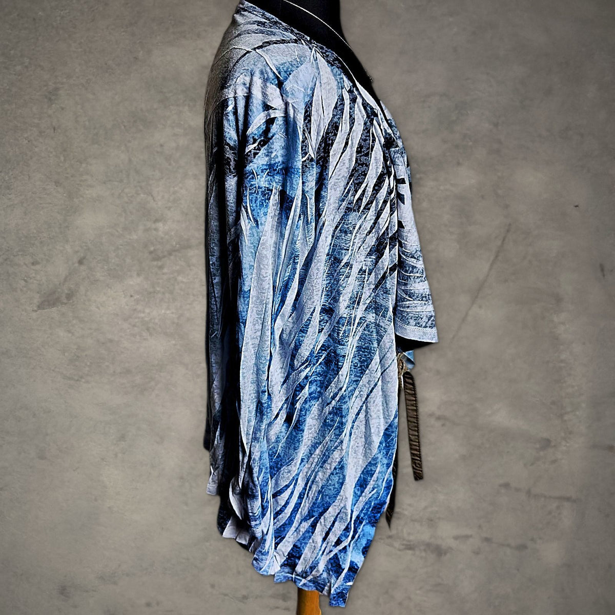 Impulse California Drape Cardigan Womens L Blue Leaf Print