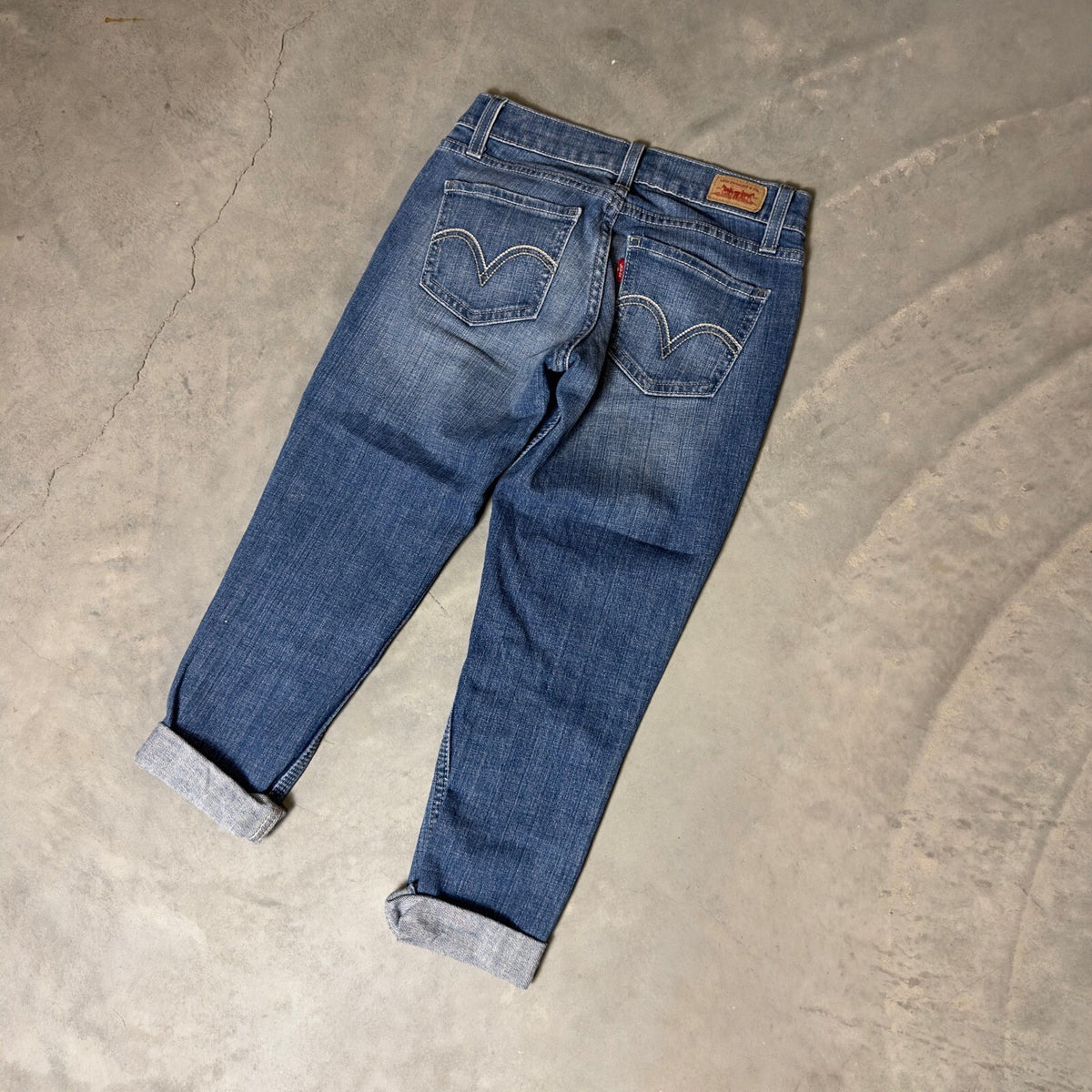 Levi's Straight Leg Jeans Womens 1M Blue Medium Wash