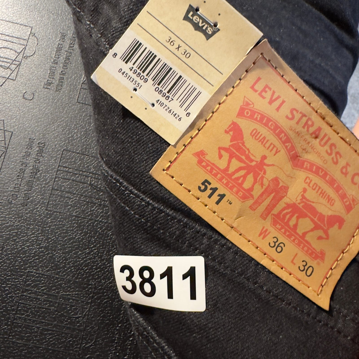 NWT Levi's 511 Slim Jeans Mens 36x30 Black Stretch