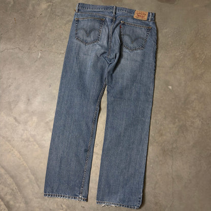 Vintage Y2K Levi's 505 Straight Jeans Mens 36x34 Medium Blue