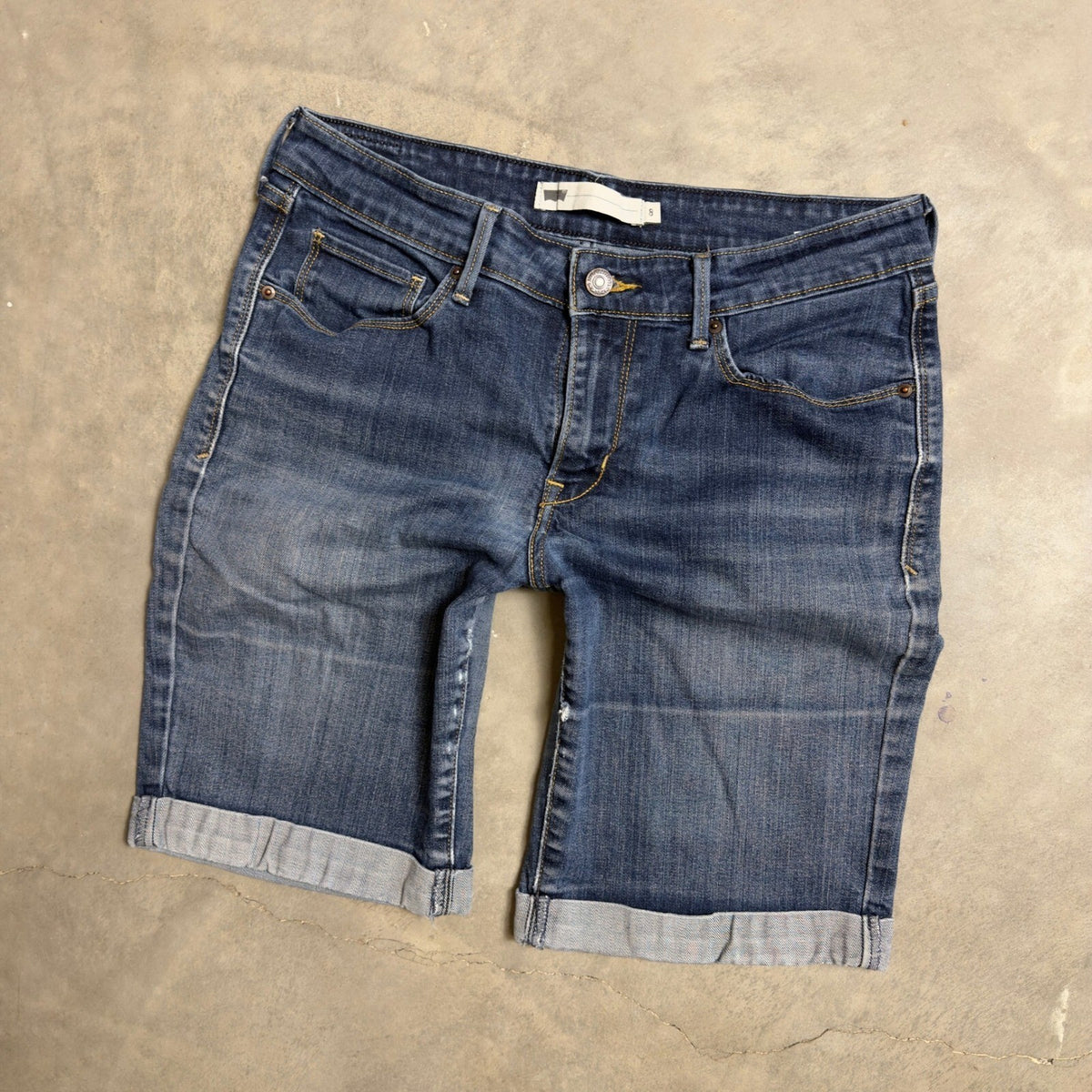 Levi's Bermuda Denim Shorts Womens 8 Cuffed