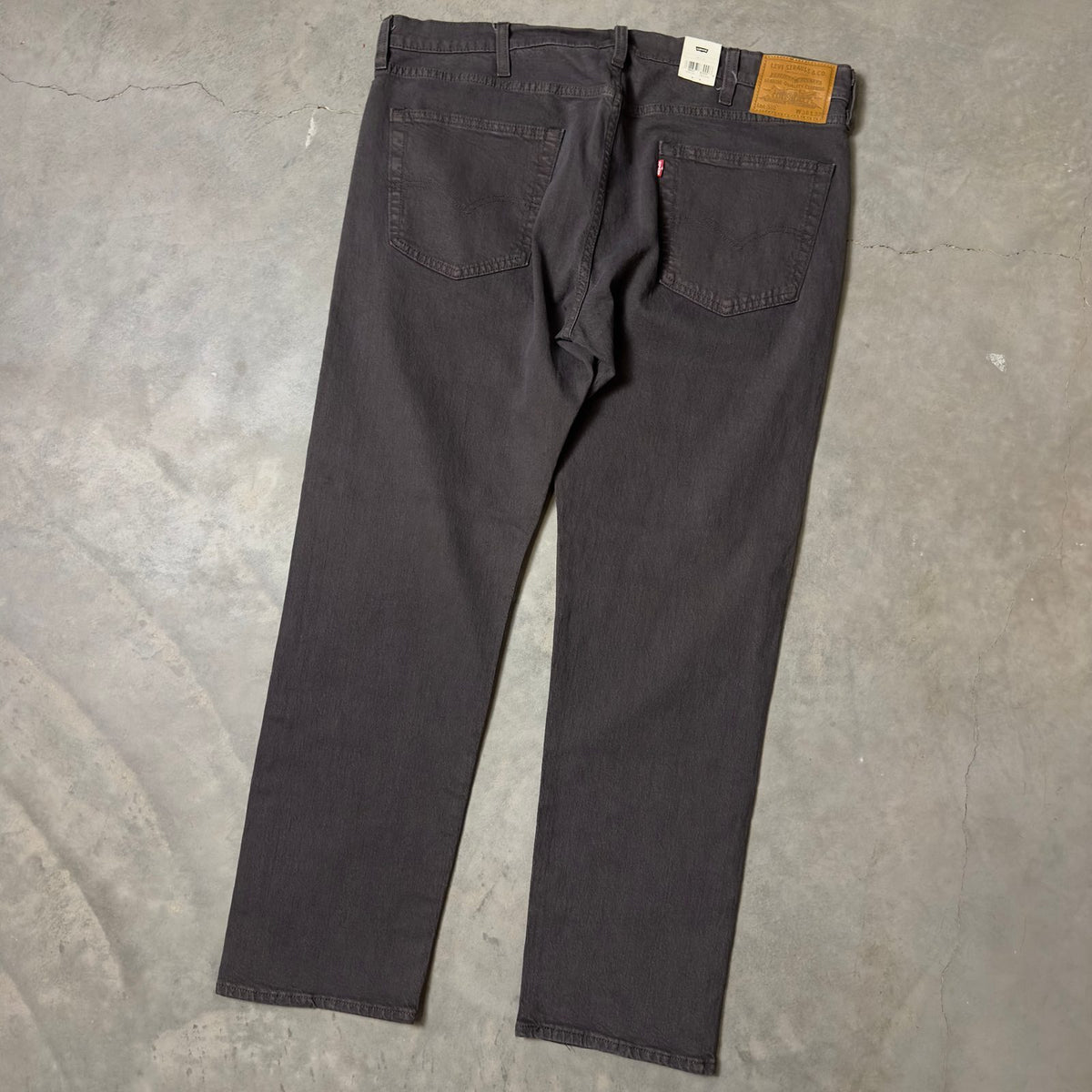 NWT Levi's Premium 502 Taper Jeans Mens 38x32 Washed Gray