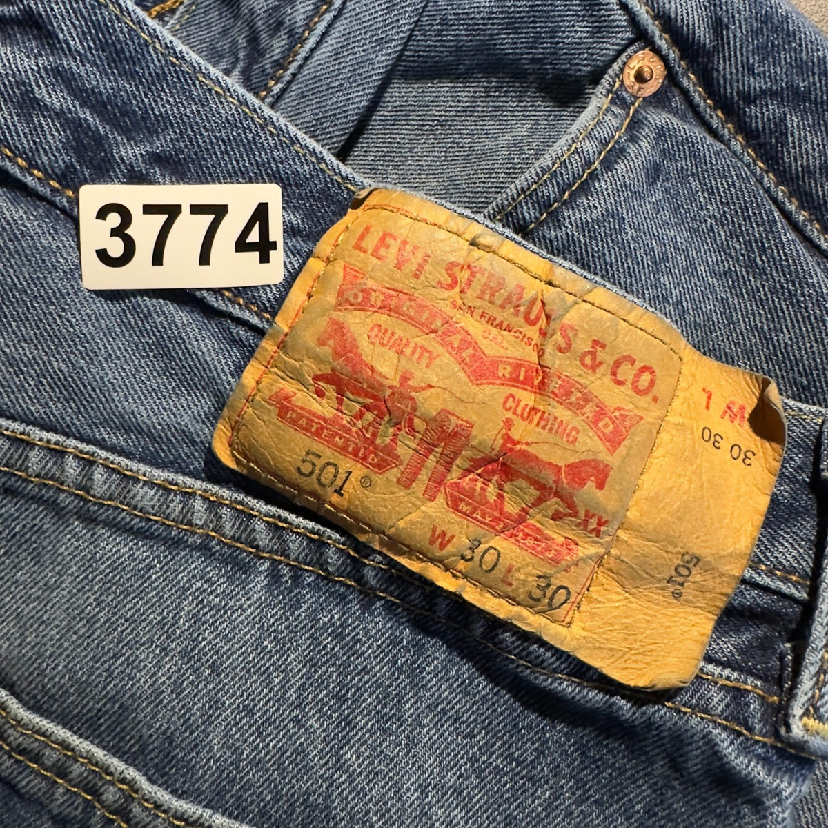 Levi's 501 Button Fly Jeans Mens 30x30 Medium Wash Worn In