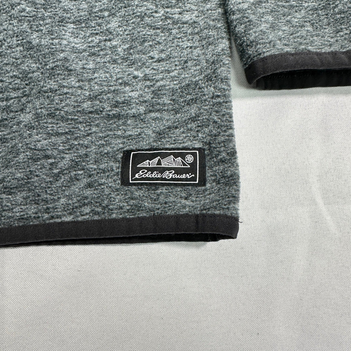 Eddie Bauer Crewneck Sweatshirt Mens Medium Gray Heather