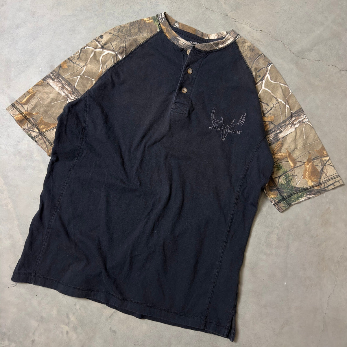 Buckhorn River Realtree Camo Henley Shirt Mens L Black