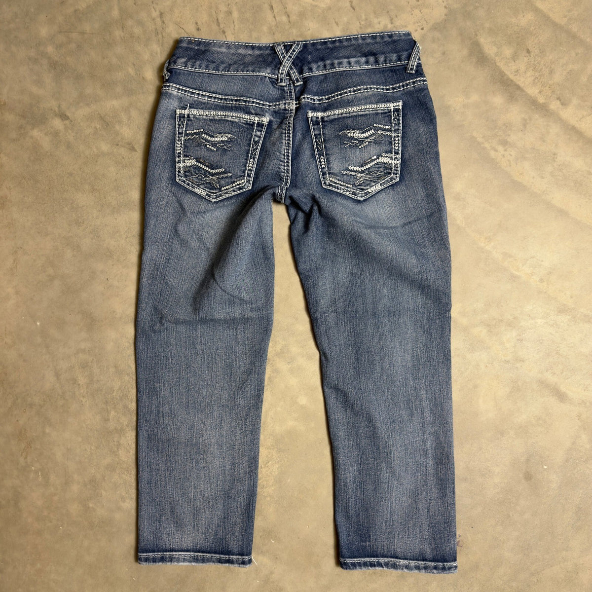 Y2K Maurices Capri Jeans Women 3/4 Medium Wash Embroidered