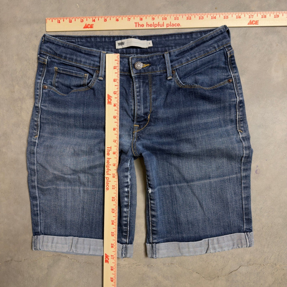 Levi's Bermuda Denim Shorts Womens 8 Cuffed