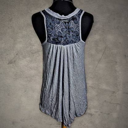 Scrapbook Lace Applique Tank Womens S Gray Boho Hi Low