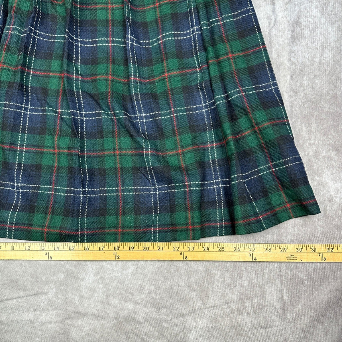 Vintage Woolrich Woman Plaid Wool Pleated Skirt 14 Made USA