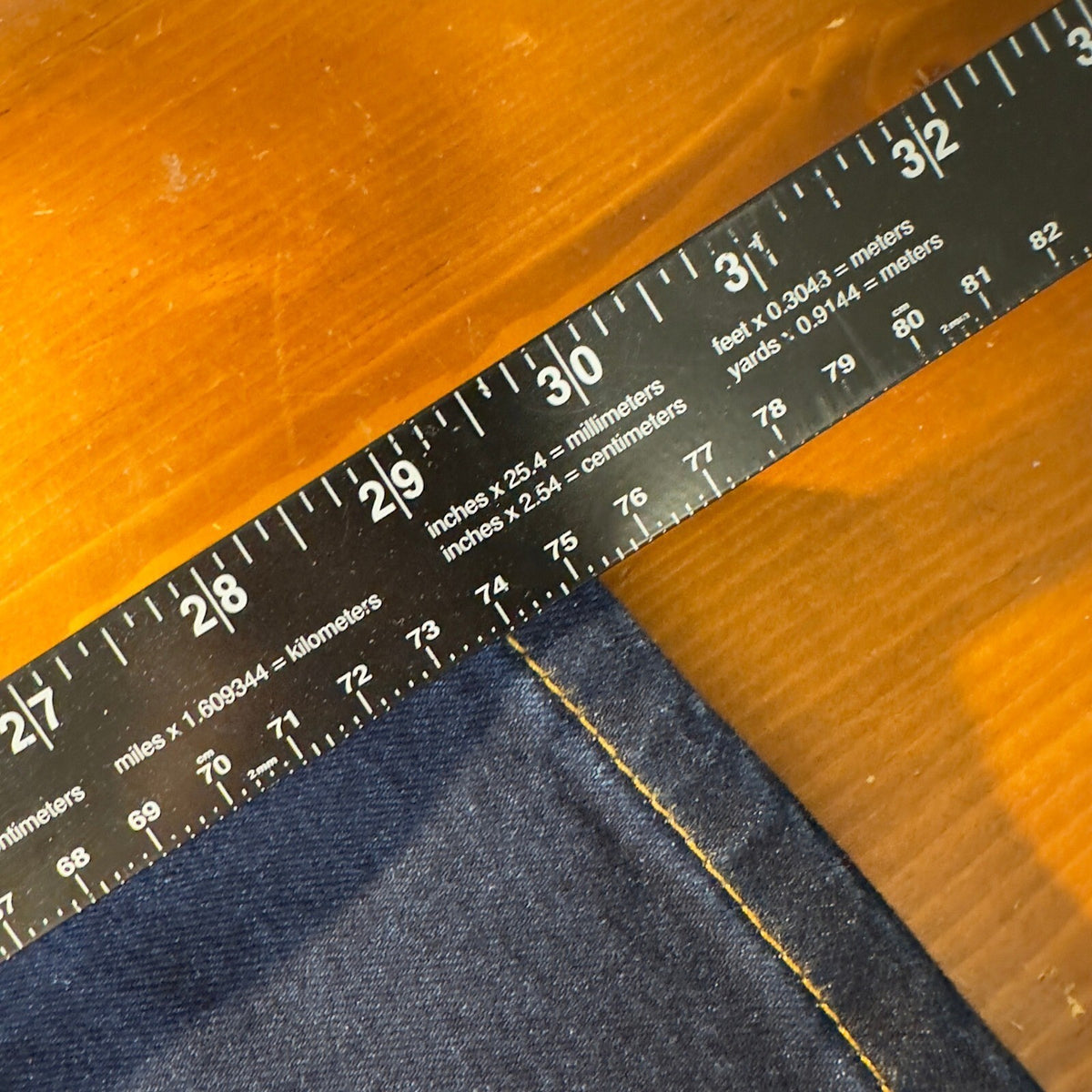 NWT Levi's 512 Slim Taper Jeans Mens 38x30 Indigo Dark Wash
