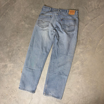 Vintage Levis 550 Relaxed Fit Jeans Mens 38x32 Light Wash