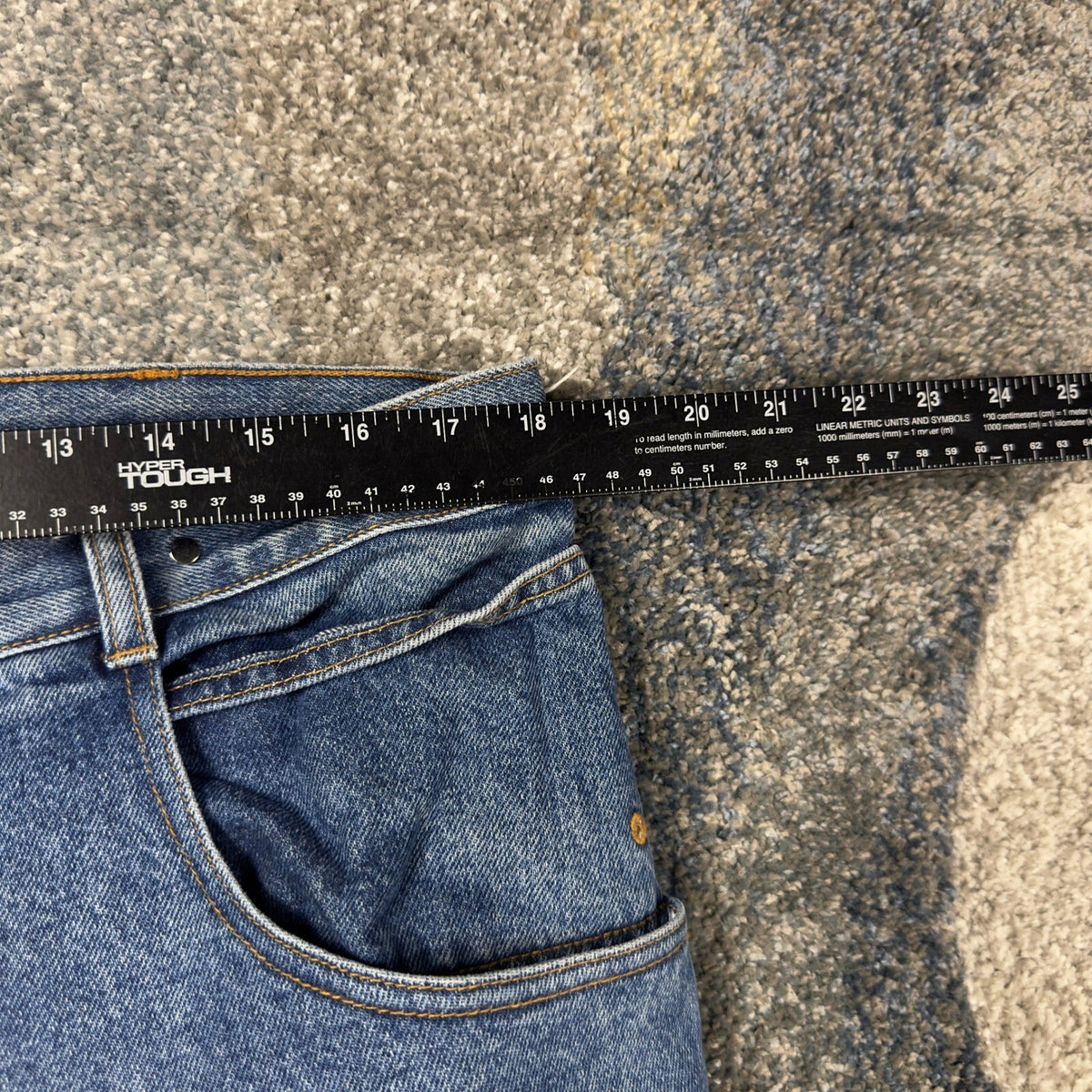 Columbia Straight Leg Jeans Mens 38x34 Medium Wash Baggy