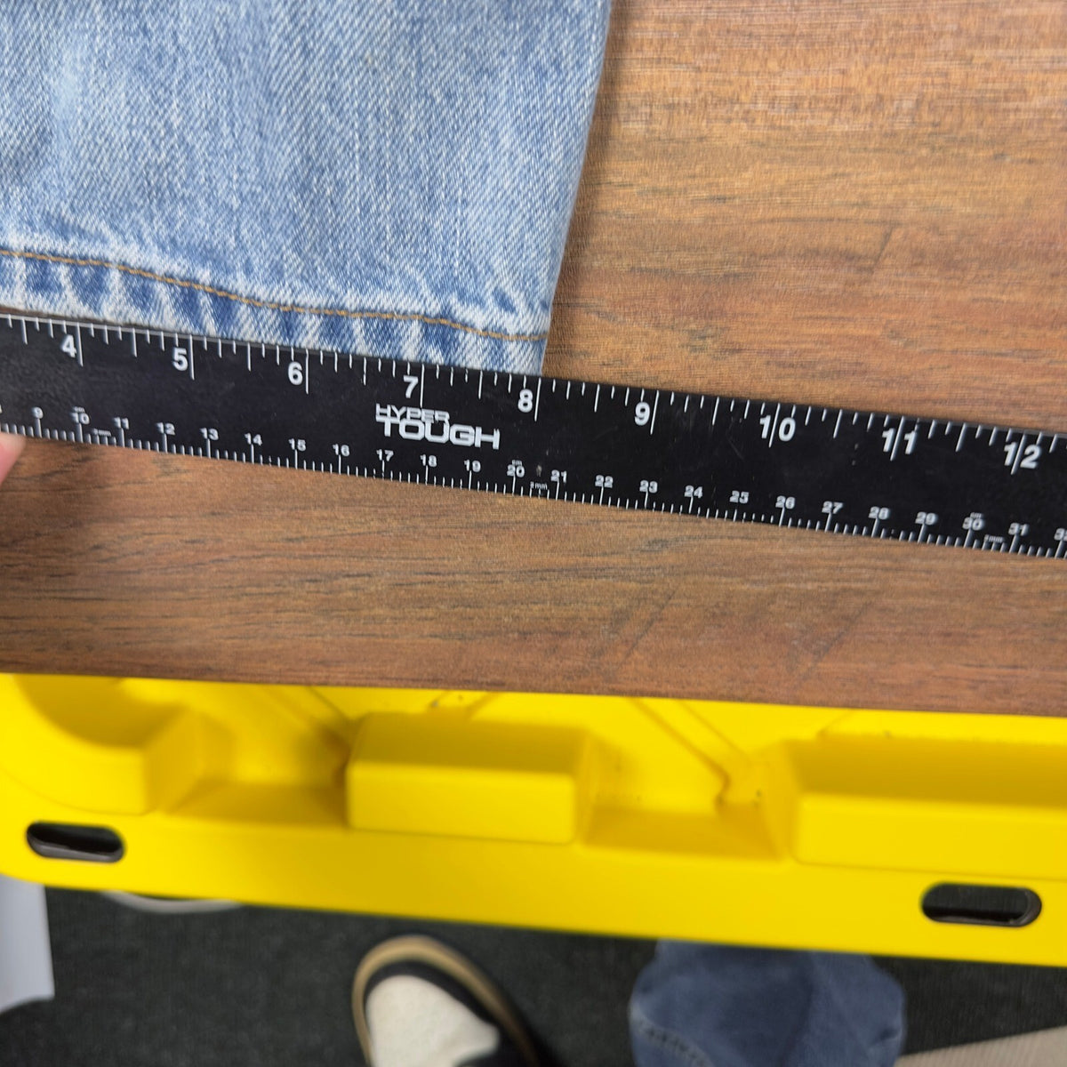 Vintage Y2K Levis 550 Relaxed Jeans Mens 36x29 Light Wash