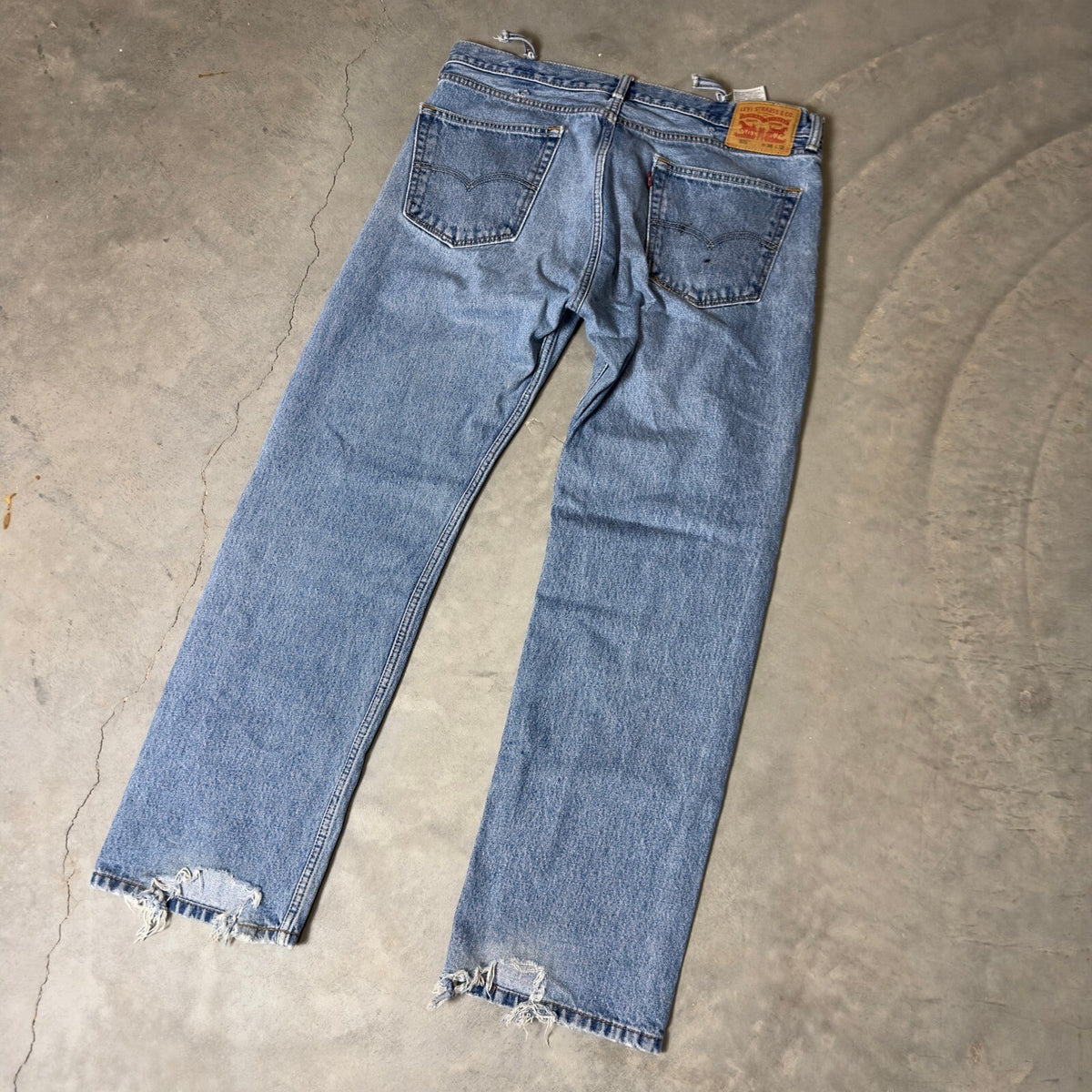 Levis 505 Regular Fit Jeans Mens 38x32 Medium Wash Baggy
