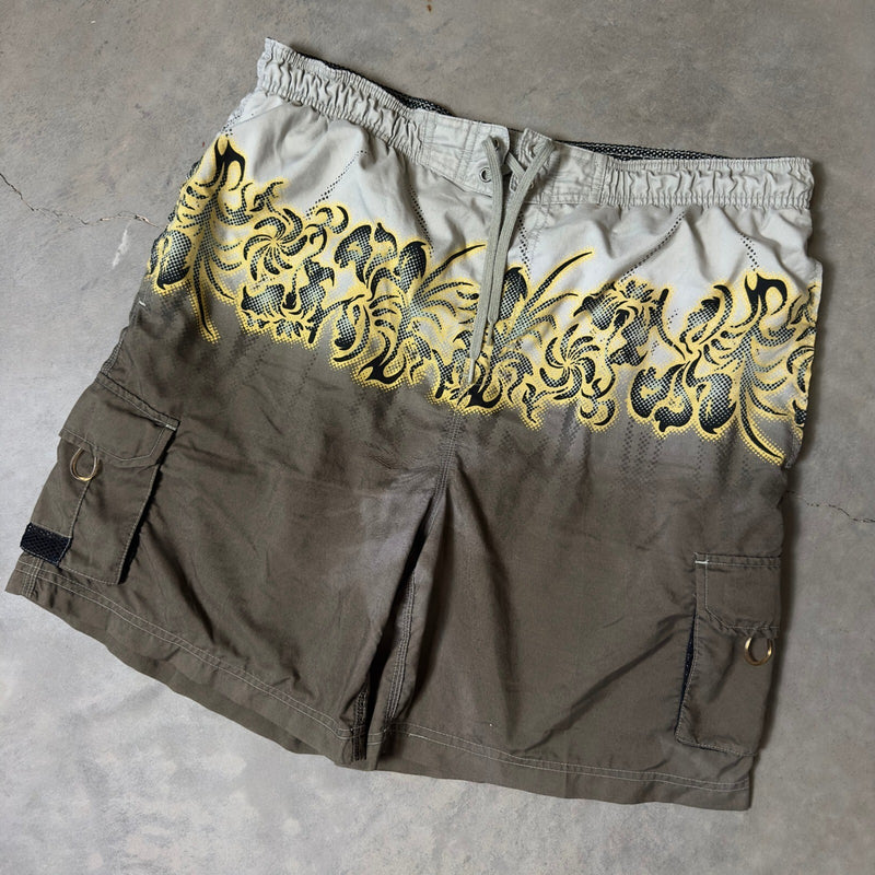 Y2K No Boundaries Cargo Board Shorts Mens M Green Tribal