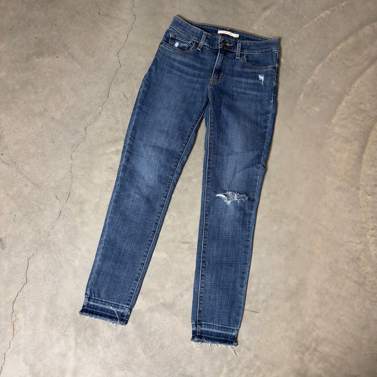Levi's 711 Skinny Ankle Jeans Womens 26 Blue Raw Hem Ripped