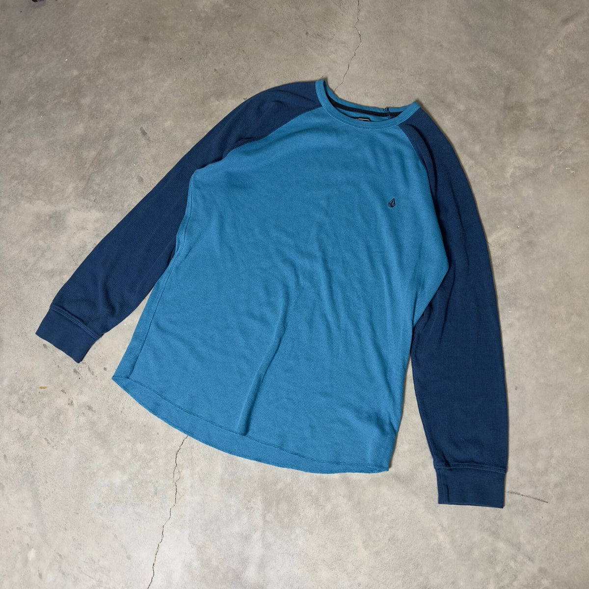 Volcom Raglan Thermal Shirt Mens XL Blue Waffle Knit Skate
