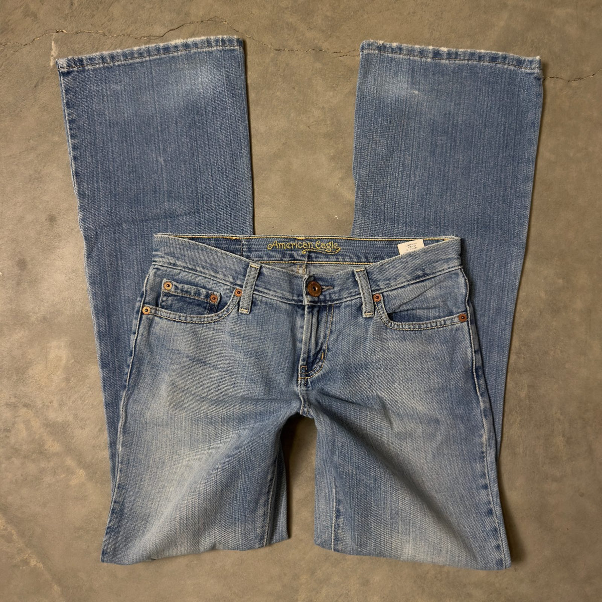 American Eagle Favorite Boot Cut Jeans Womens 2 Light Wash