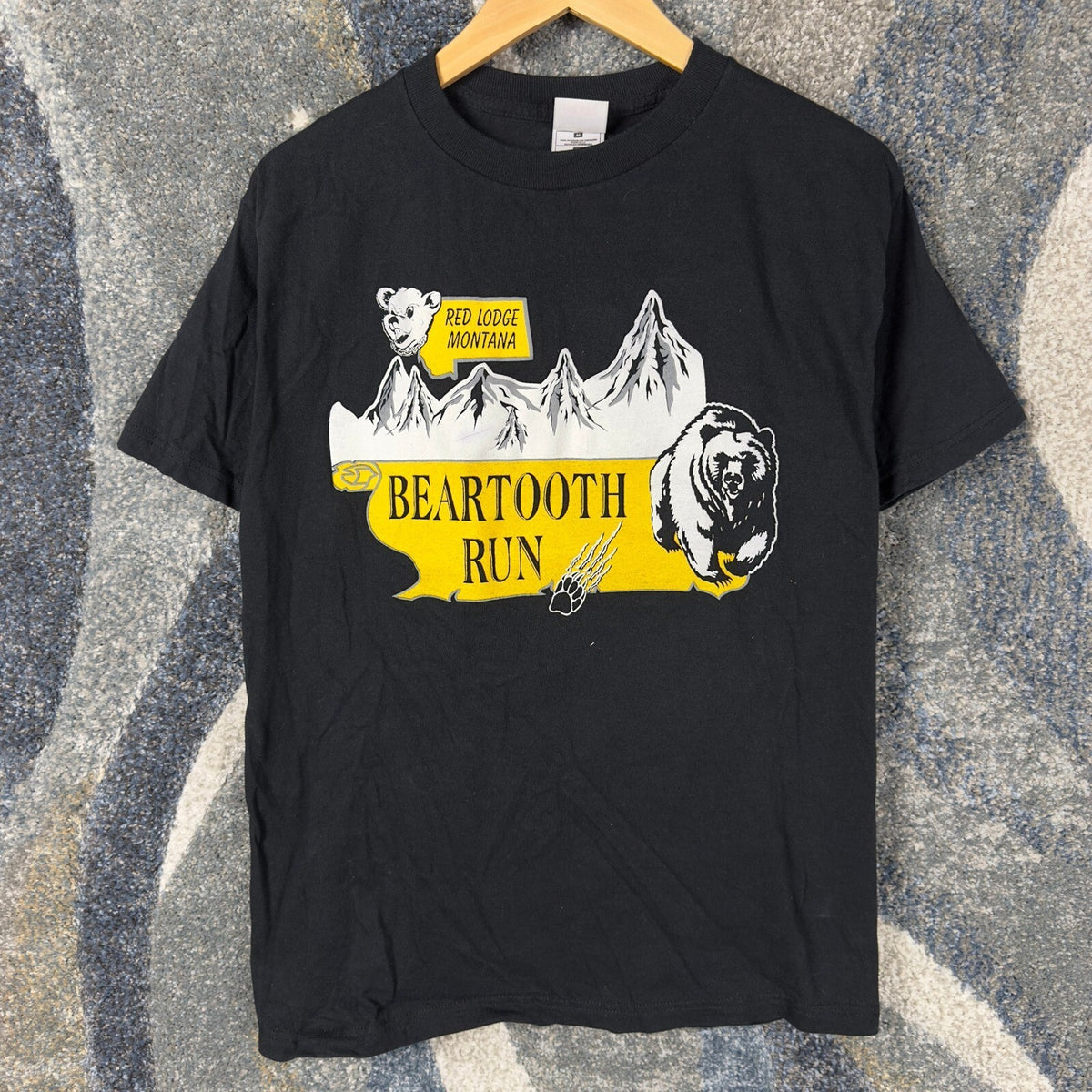 Vintage Fruit of the Loom Beartooth Run T-Shirt Mens M Black