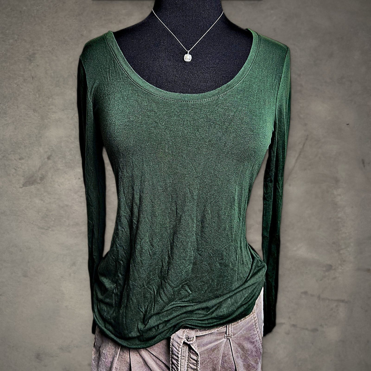 Eyeshadow Scoop Neck Long Sleeve Top Womens M Forest Green