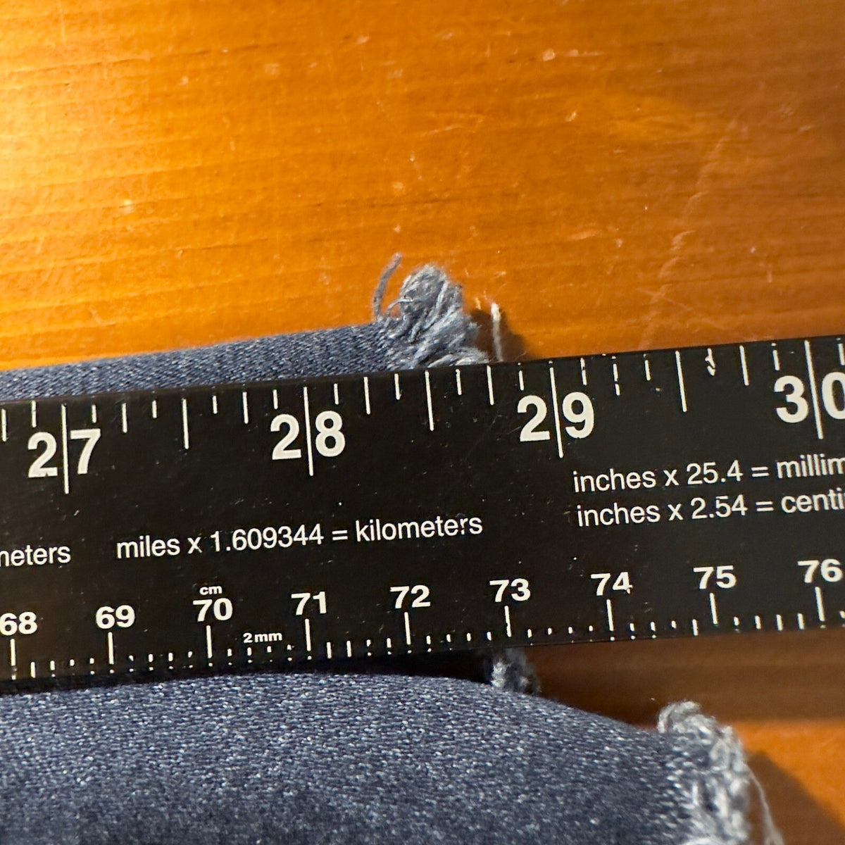 Levi's 711 Skinny Jeans Womens 29 Dark Blue Raw Hem Cropped