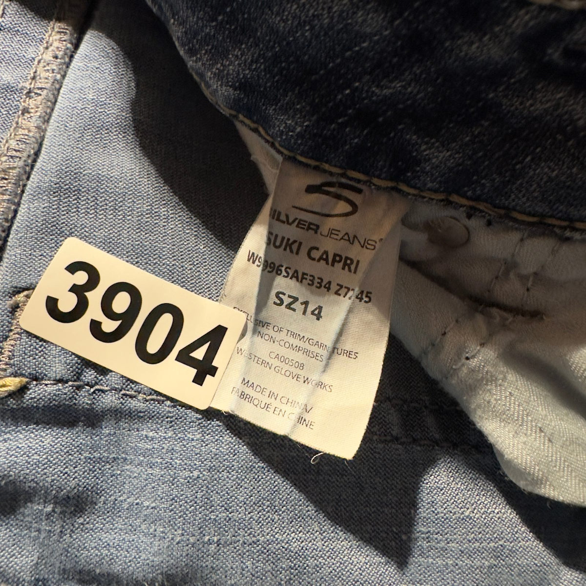 Silver Jeans Suki Capri Womens 14 Light Wash Denim