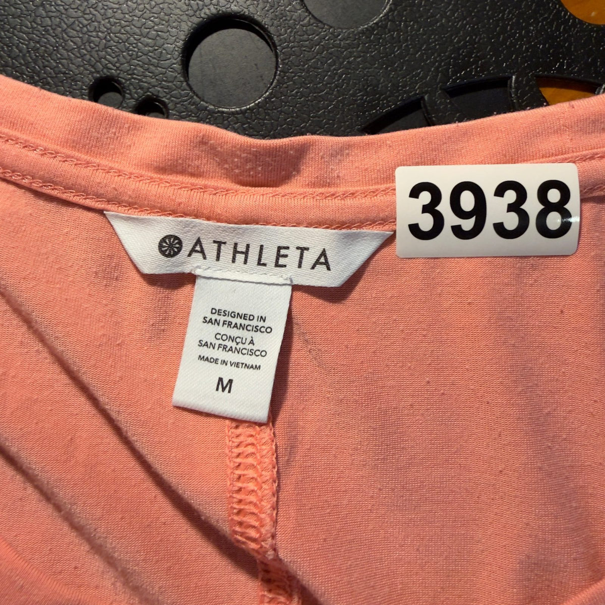 Athleta Scoop Neck Tee Womens Size M Coral Casual Essential