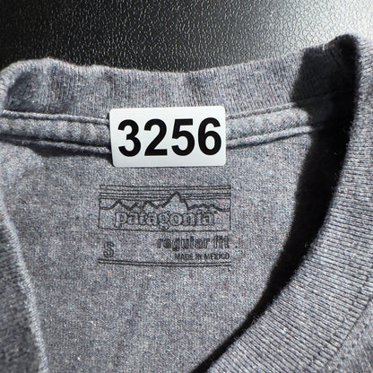 Patagonia Graphic T-Shirt Mens Small Grey Mountain Wave Logo