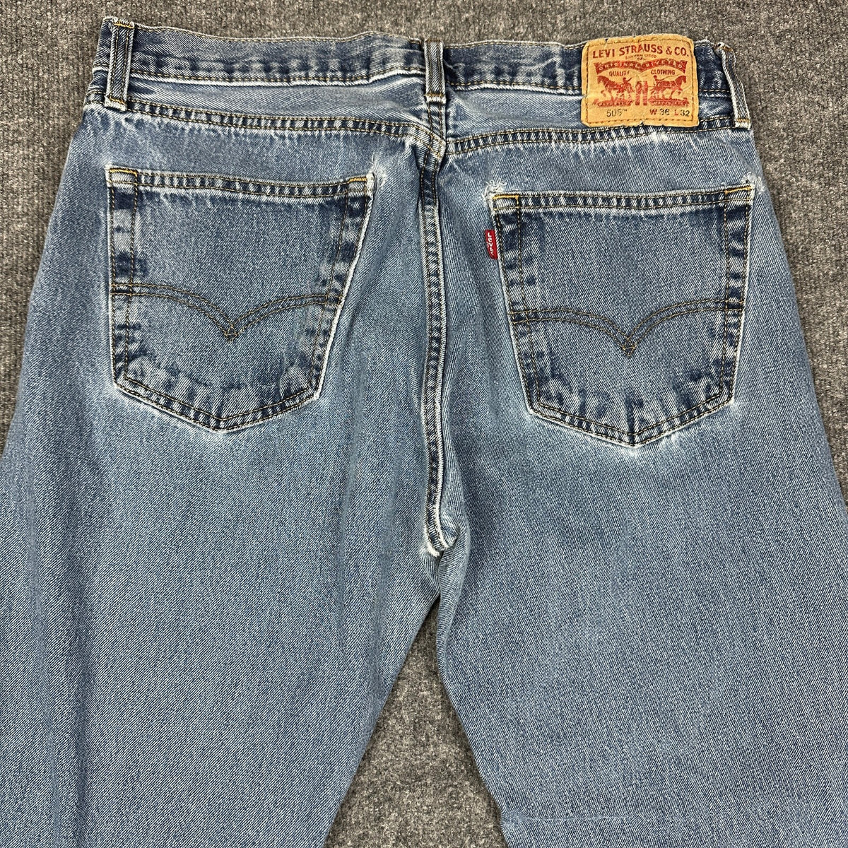Vintage Levi's 505 Mens 36x32 Blue Denim Jeans