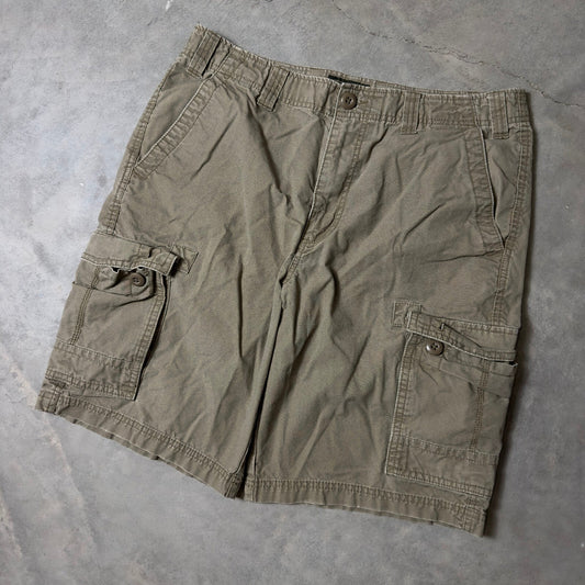 Eddie Bauer Cargo Shorts Mens 36 Olive Green Baggy