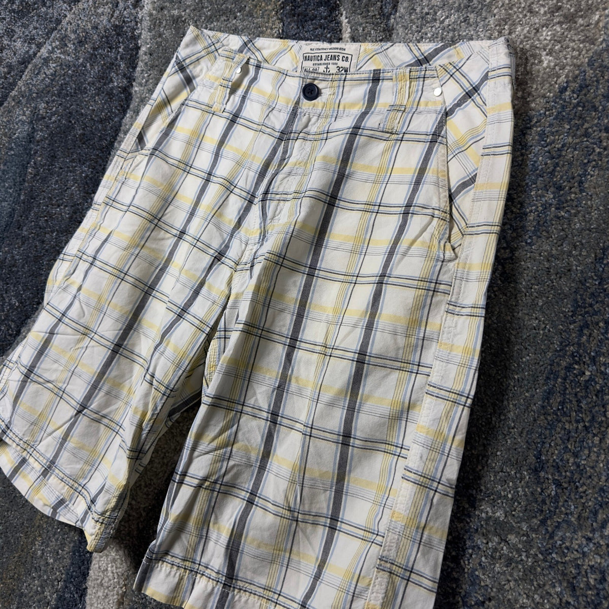 Vintage Nautica Jeans Plaid Shorts Mens 32 White Yellow