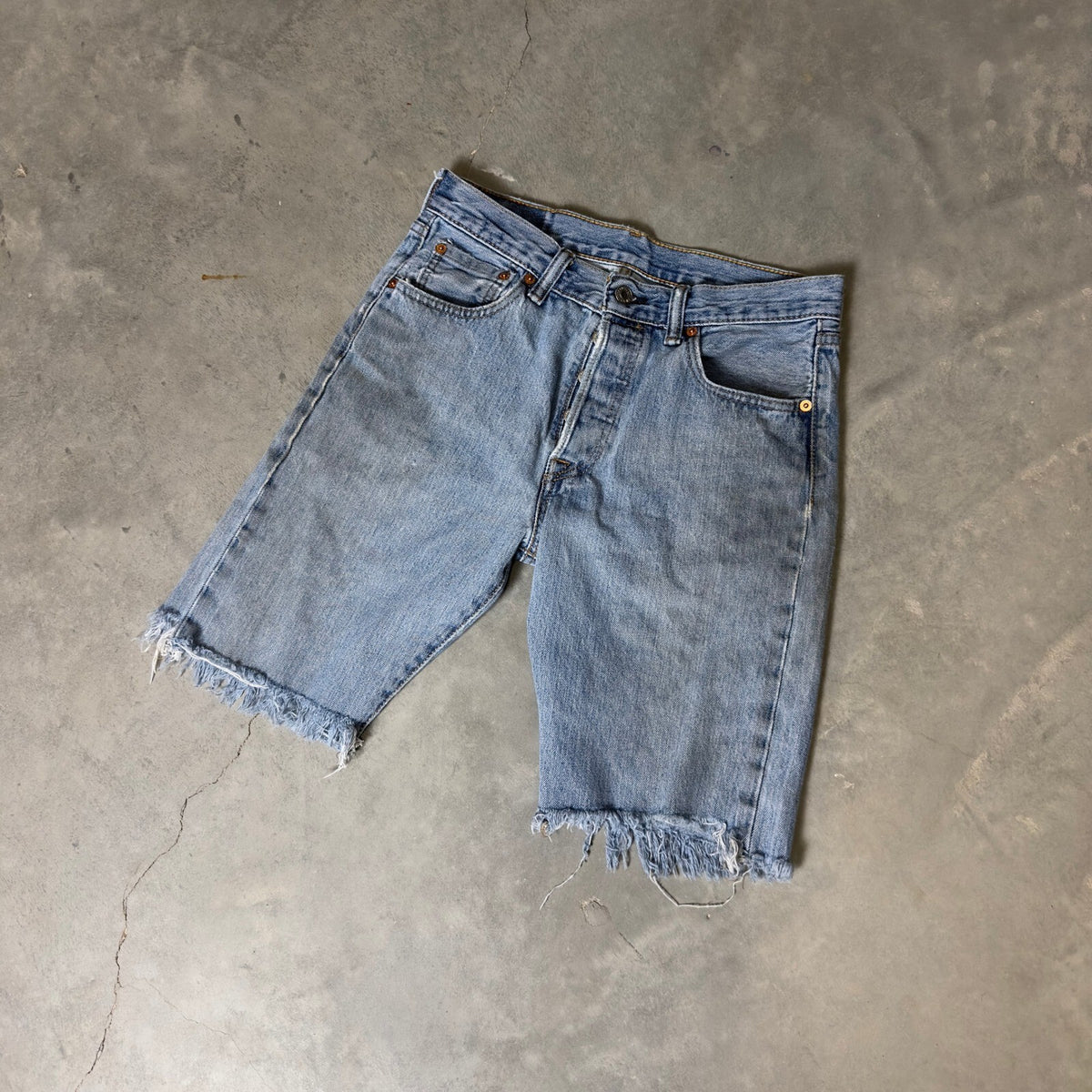 Levi's 501 Denim Cut Off Shorts Mens 29 Light Wash