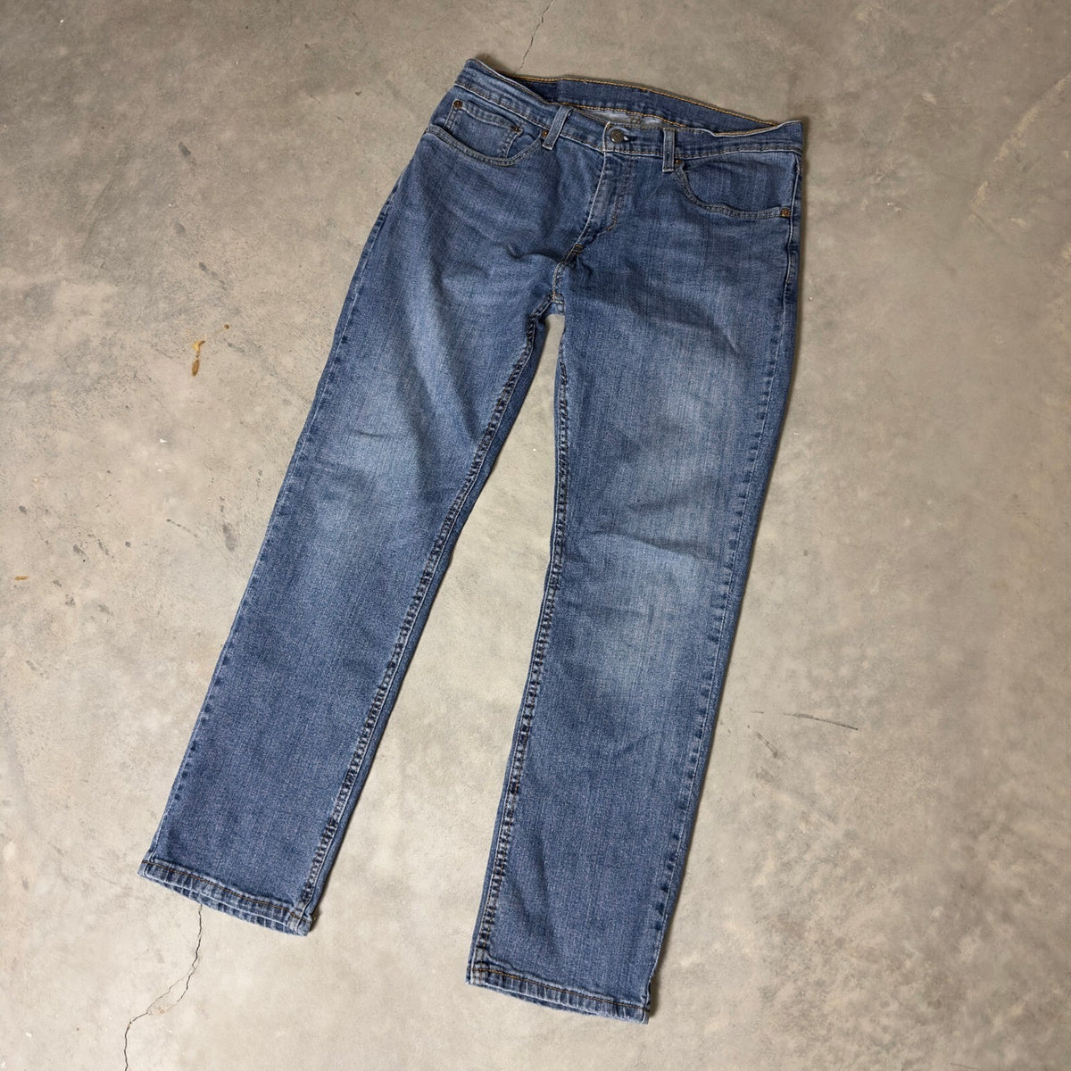 Levi's 514 Straight Leg Jeans Men 32x31 Blue Medium Wash