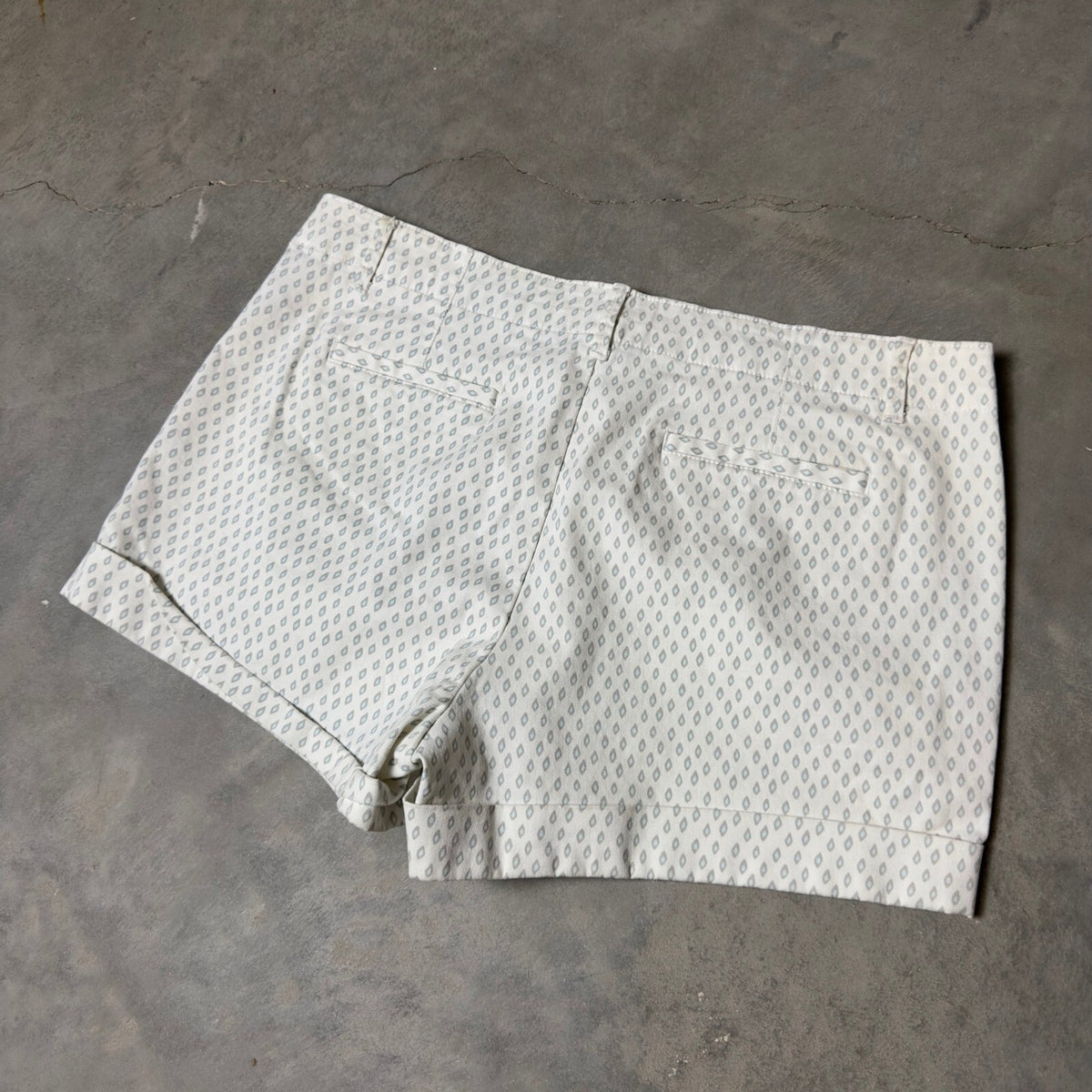 Victoria Secret Chino Shorts Women 12 White Teal Geometric