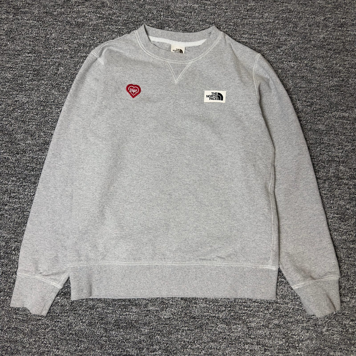 The North Face Crewneck Sweatshirt Womens Gray S Essential