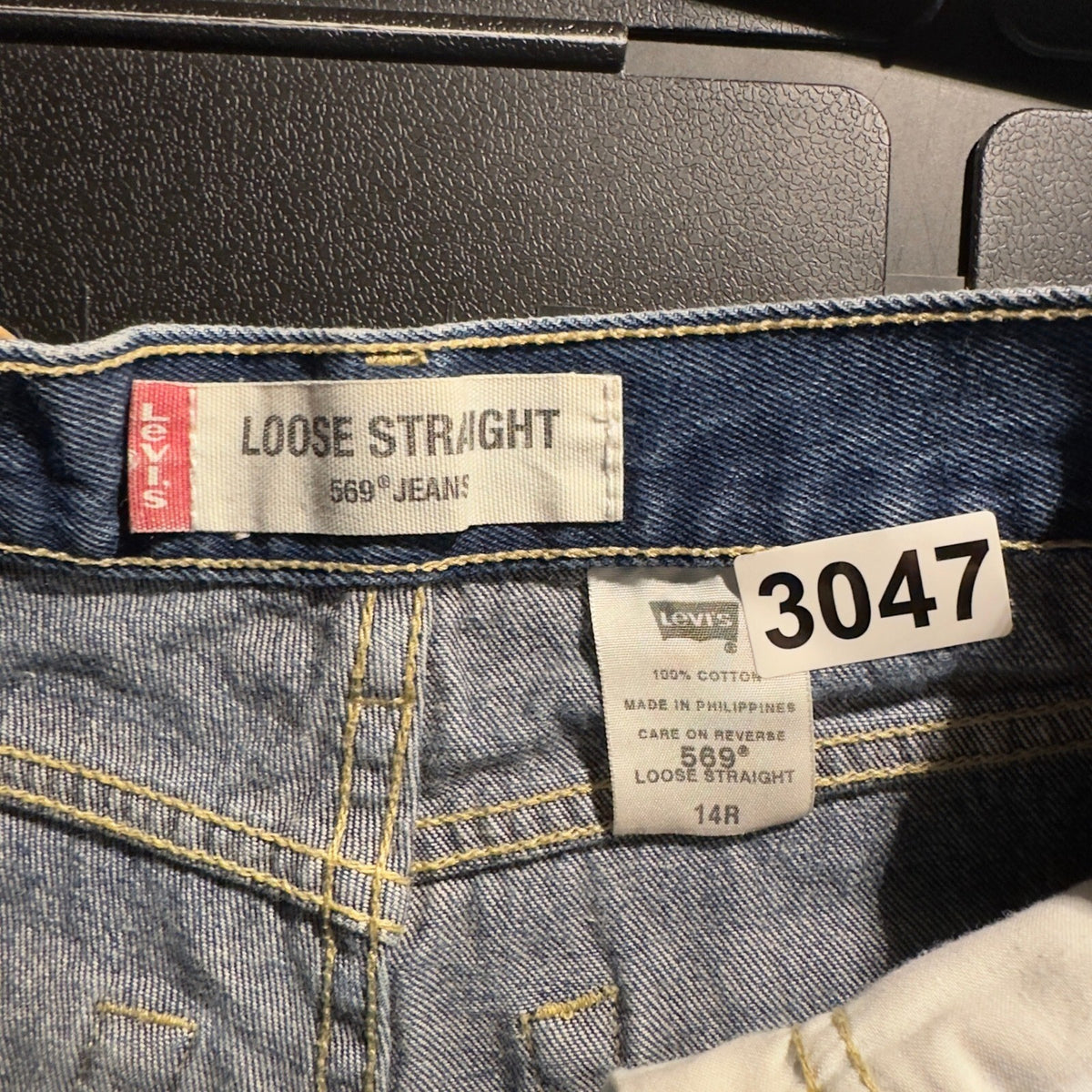 Vintage Levis 569 Loose Straight Shorts Women 14R Blue Y2K