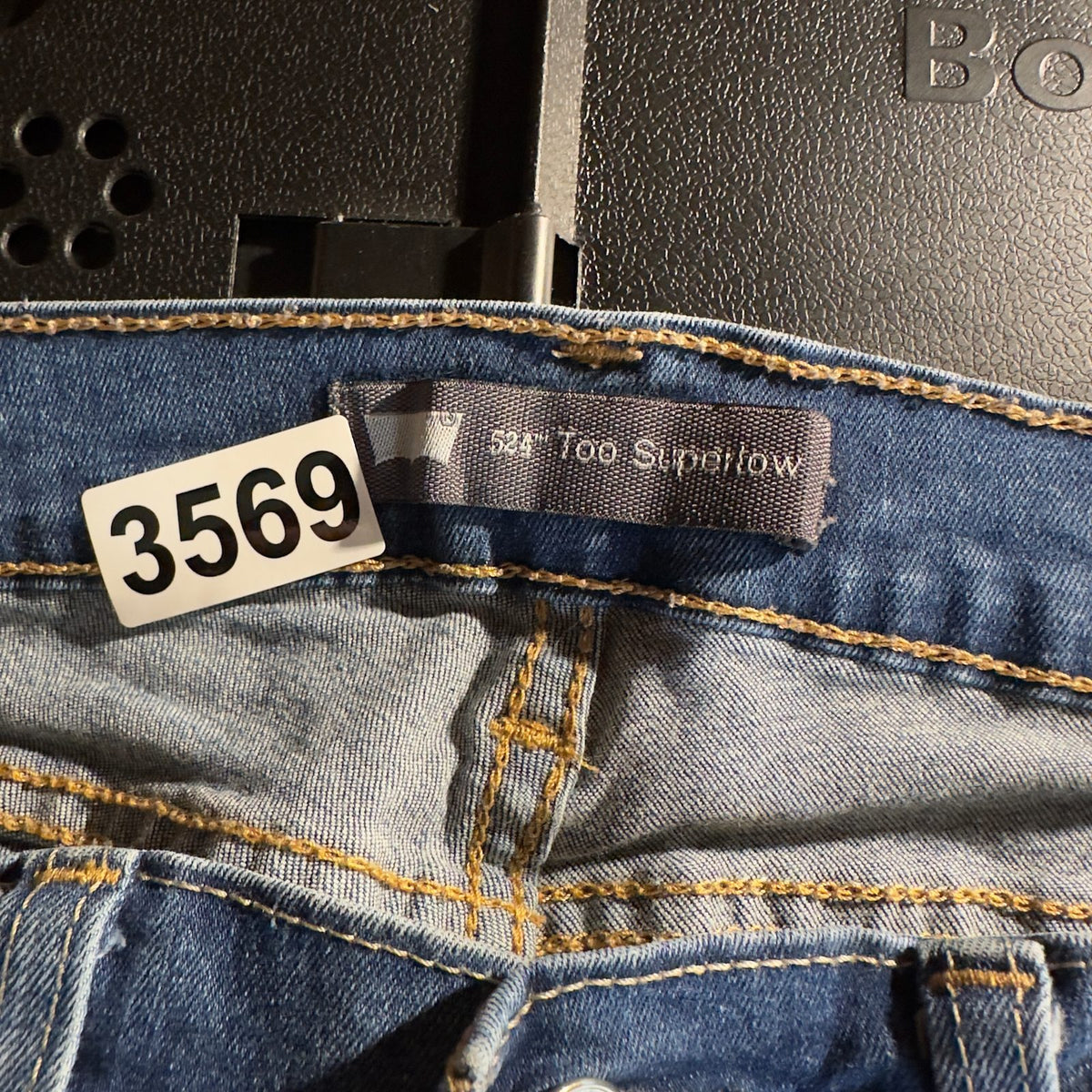 Levi's 524 Too Superlow Jeans Womens 27x33 Distressed