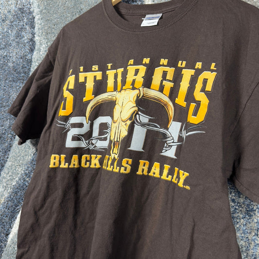 Y2K Sturgis Motorcycle Rally 2011 T-Shirt Mens L Brown Skull