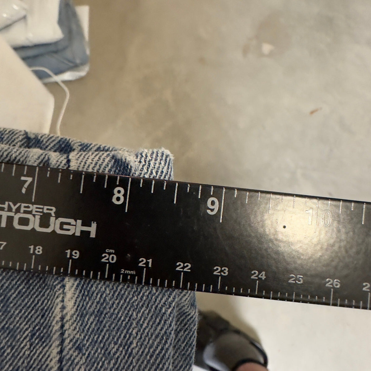 Levi's 550 Relaxed Fit Jeans Mens 38x30 Light Wash Blue