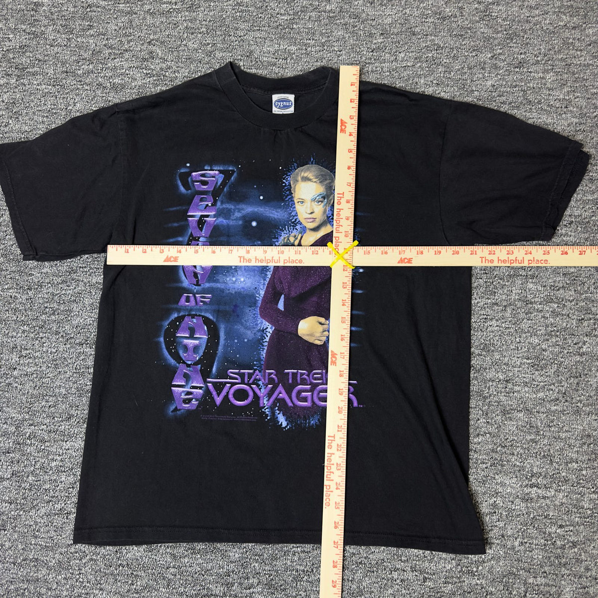 Vintage 2000 Star Trek Voyager Seven of Nine T-Shirt L