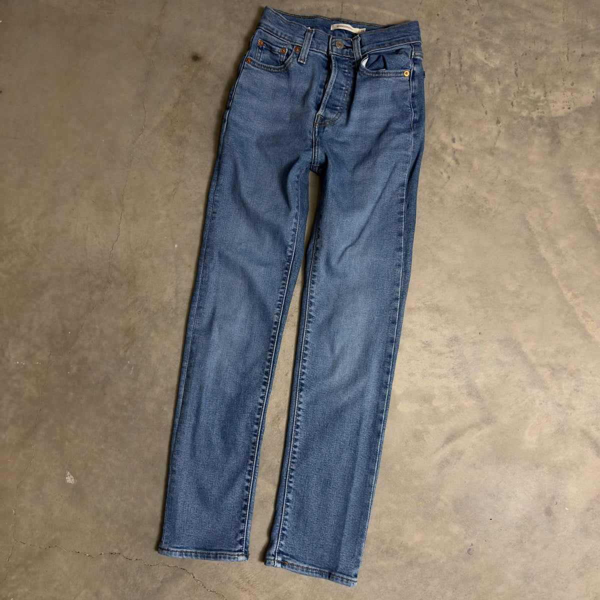 Levi's Wedgie Straight Jeans Womens 24x28 Blue