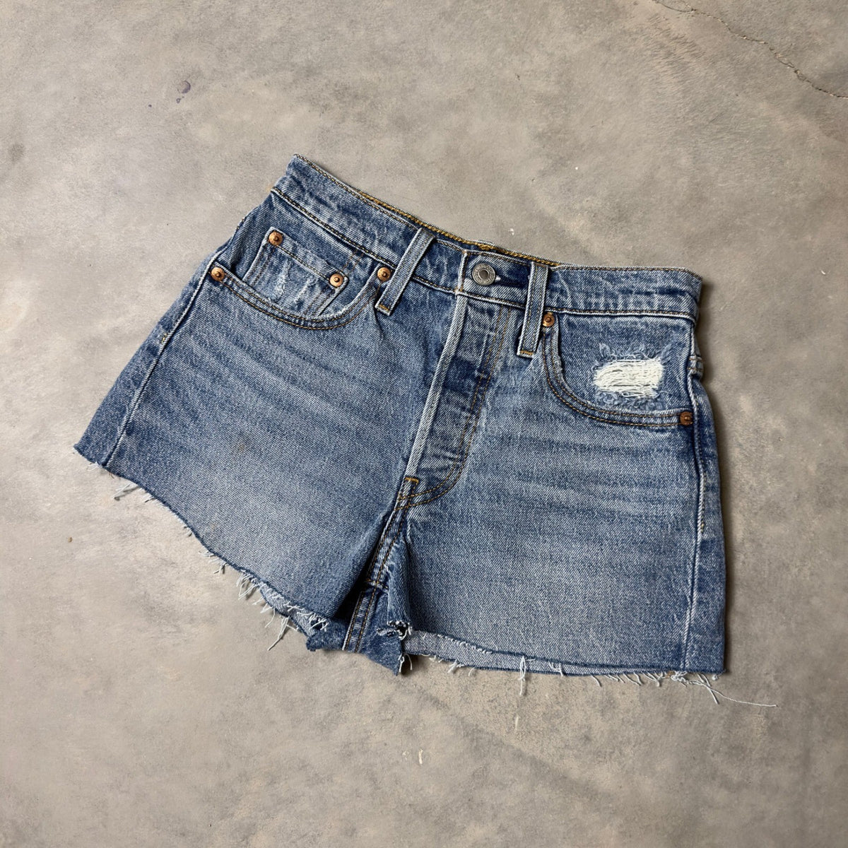 Levi's 501 Denim Shorts Womens 24 Blue High Rise Cut Off