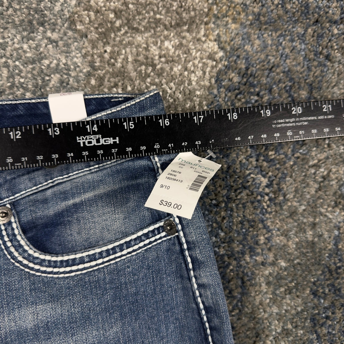 NEW Maurices Kaylee Distressed Capri Jeans Womens 9/10 Blue