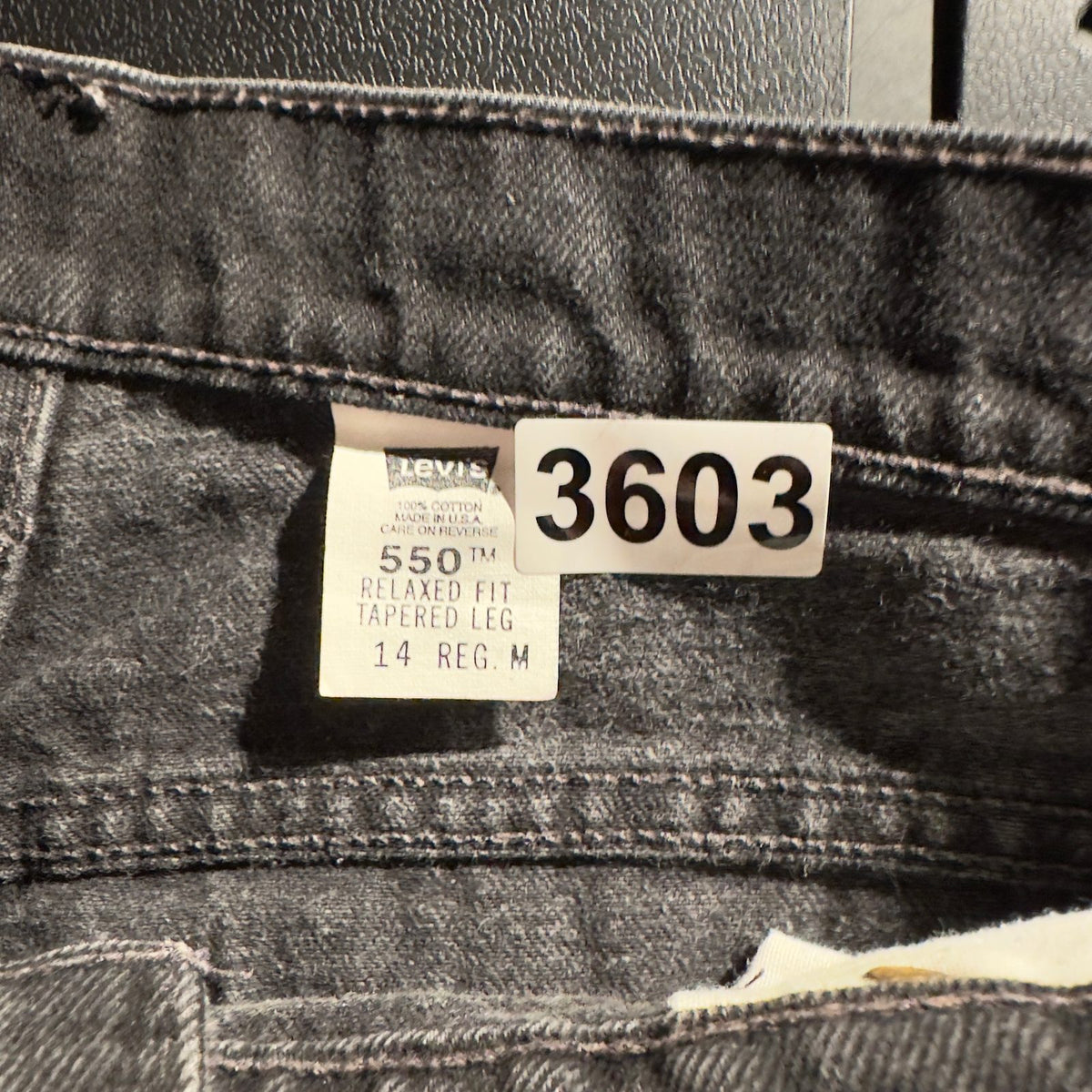 Vintage Levi's 550 Relaxed Jeans Womens 14M Black Tapered