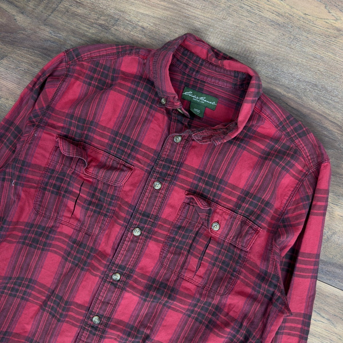 Eddie Bauer Plaid Button Up Shirt Mens M Red Black Workwear
