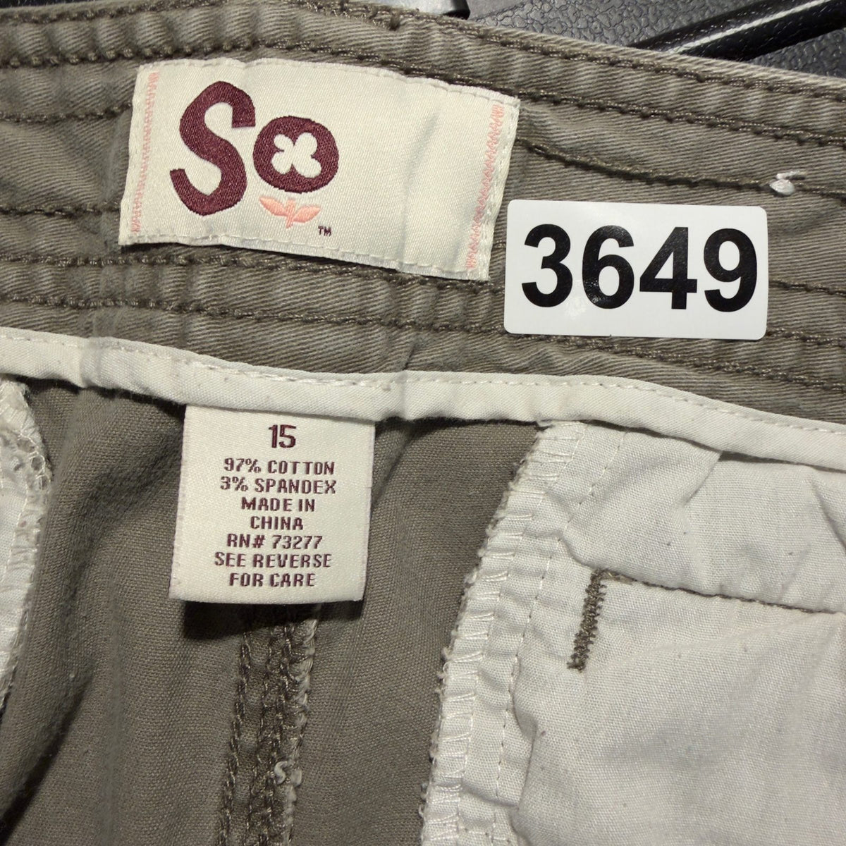 SO Stretch Chino Shorts Womens 15 Gray Taupe