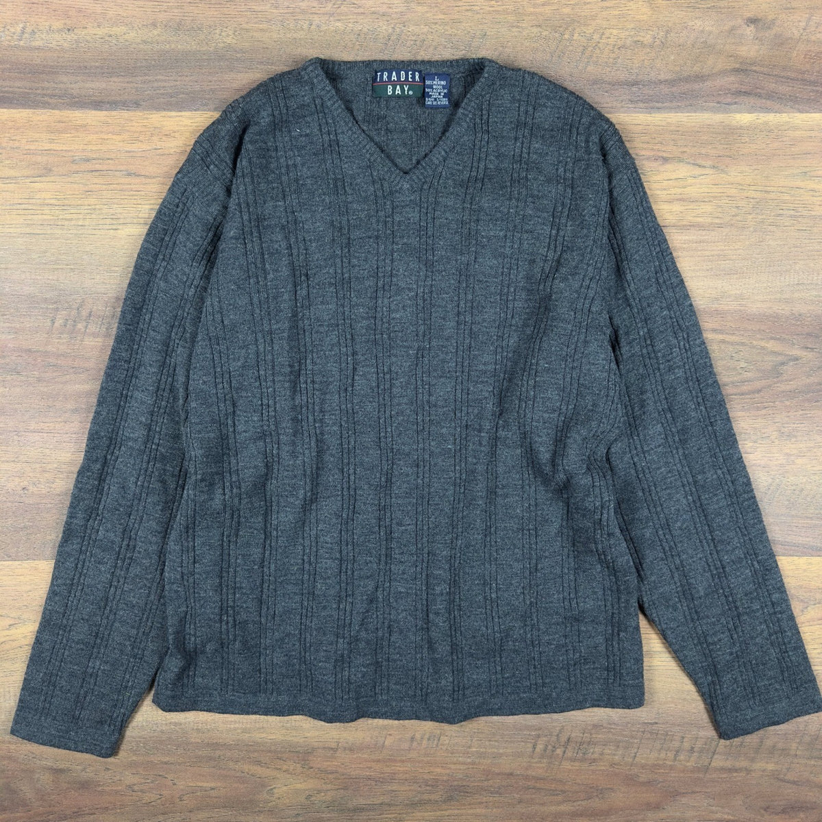 Trader Bay Merino Wool V-Neck Sweater Mens L Charcoal Gray