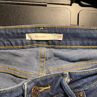Levi's 711 Skinny Jeans Womens 29 Dark Blue Raw Hem Cropped
